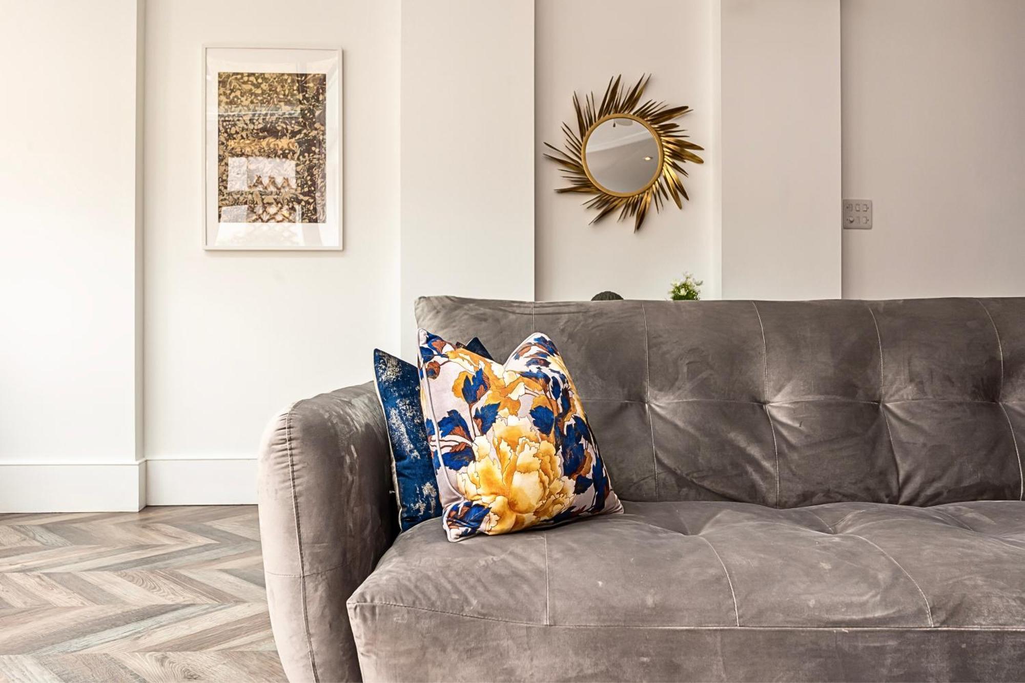 The Secret Kensington Garden Mews-2 Bedroom Full House-2 Train Lines- Spacious-Kings Road- Harrods -Chelsea Stadium-Private Small Patio Londra Esterno foto